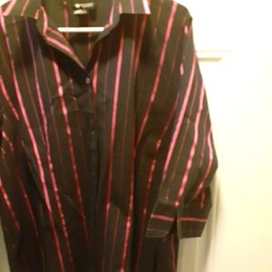 Black and pink 3/4 sleeve blouse